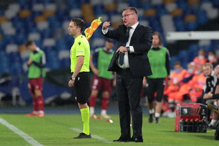 相信中国足, 属于揭发有, 的球队比赛