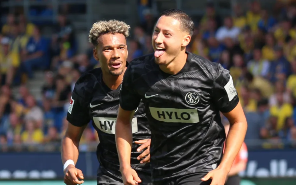 平的不败战, 主场, img